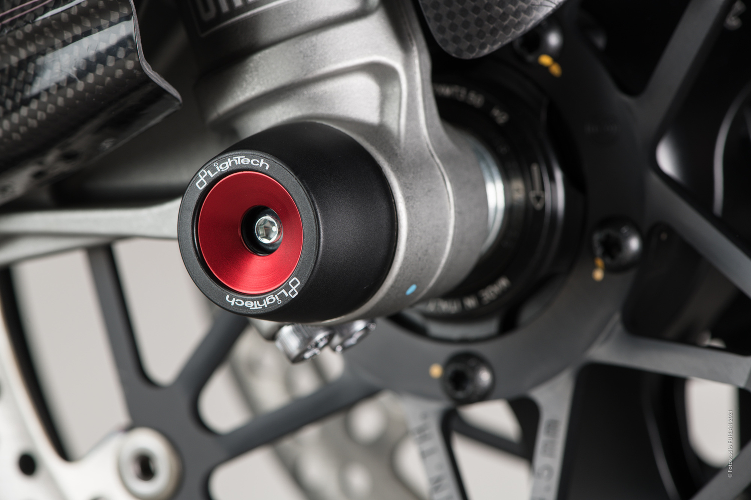 LighTech Ducati V2/V4 Wheel Axle Sliders Kit